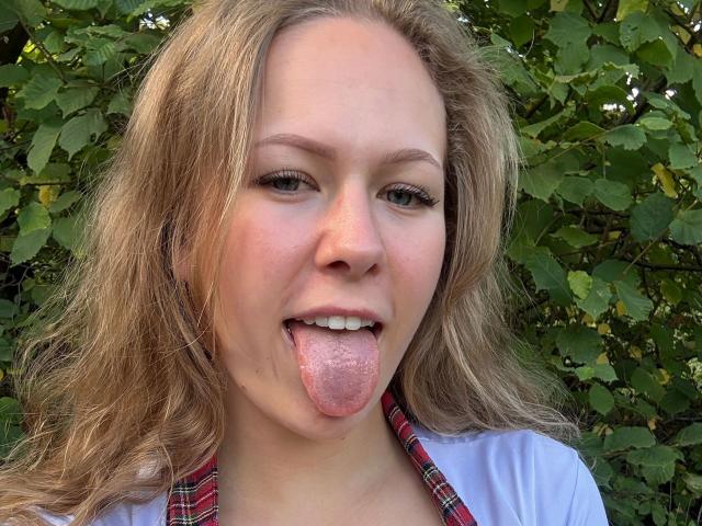 JuliaMey-hot - Live porn &amp; sex cam - 27585940