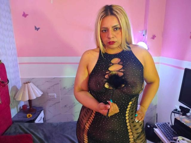 KathaleyaGrayyAss - Live sex cam - 27593962