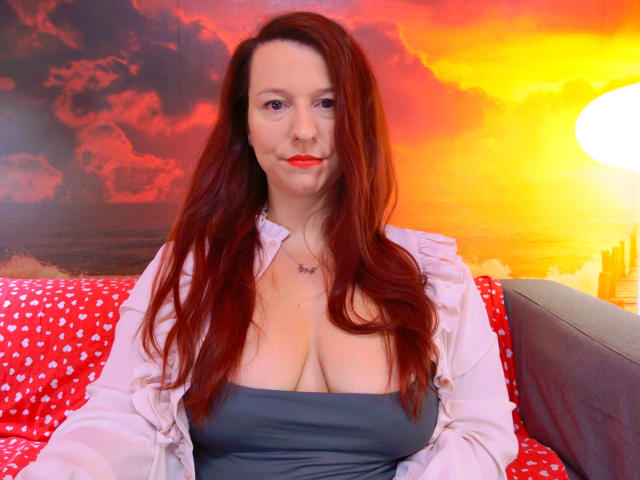 JollyIana - Live Sex Cam - 27597546
