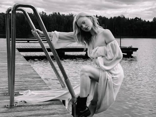 CrystalHope - Porno na żywo i seks kamera - 27598988