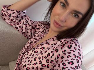 AraiaSheri - Live sex cam - 27599646