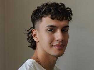 AndrewSiilvaaa - Live porn &amp; sex cam - 27601228