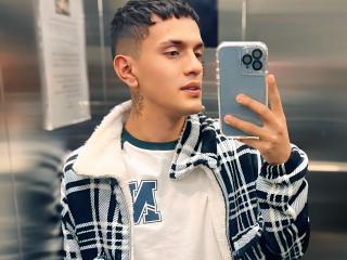 AndrewSiilvaaa - Live porn &amp; sex cam - 27601235