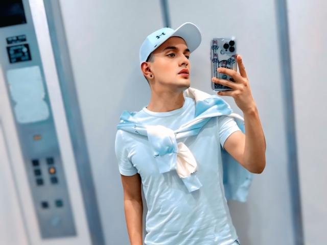 AndrewSiilvaaa - Live sex cam - 27601242