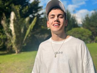 AndrewSiilvaaa - Live porn &amp; sex cam - 27601445