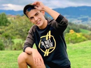 AndrewSiilvaaa - Sexe cam en vivo - 27601648