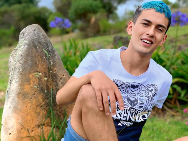 AndrewSiilvaaa - Live porn &amp; sex cam - 27601669