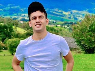 AndrewSiilvaaa - Live porn &amp; sex cam - 27601676