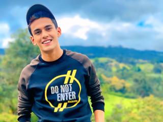 AndrewSiilvaaa - Sexe cam en vivo - 27601725