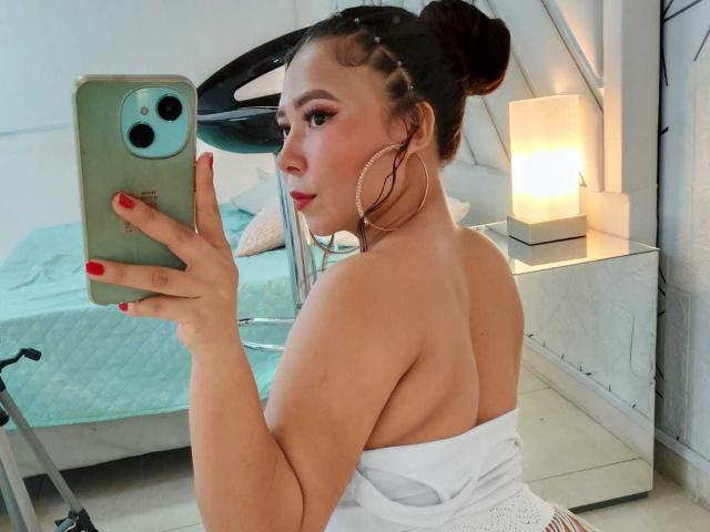 JadeFoxx - Live porn &amp; sex cam - 27602530