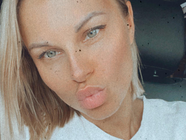 BelleLisaG - Live porn &amp; sex cam - 27605386