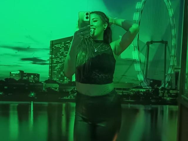 LarissaMiller - Live sex cam - 27607654