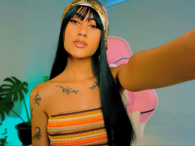 HarleyRoods - Live Sex Cam - 27608361