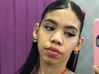 EmaGarces - Live porn &amp; sex cam - 27611483