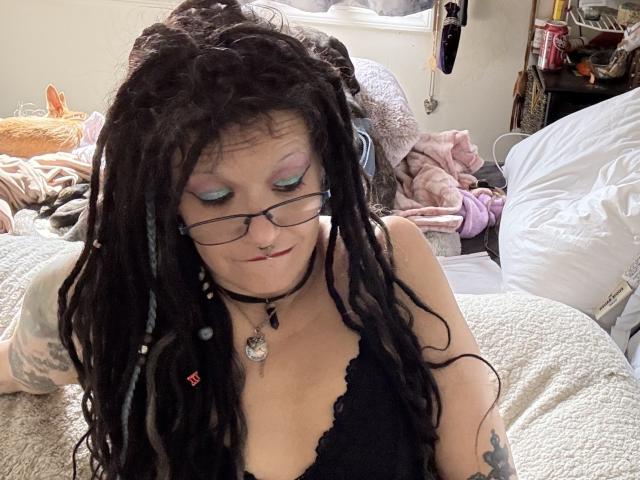 EnchantedLily - Live Sex Cam - 27617188