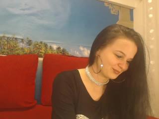 YourOnlyQueen - Live cam hot with a ordinary body shape Young lady 