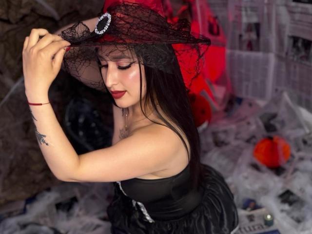 Chloey69 - Live Sex Cam - 27631293