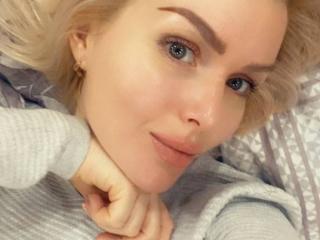 HelloViktoria - Live porn &amp; sex cam - 27631594