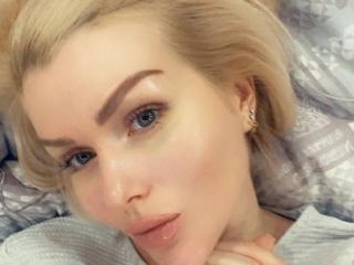 HelloViktoria - Live porn &amp; sex cam - 27631636