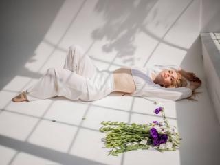 HelloViktoria - Live porn &amp; sex cam - 27631748