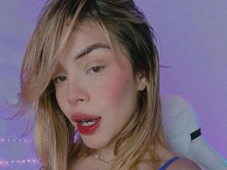 EmmaRiveraa - Live porn &amp; sex cam - 27641905