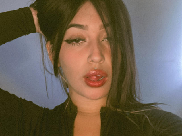 KatianPierce - Live Sex Cam - 27643095