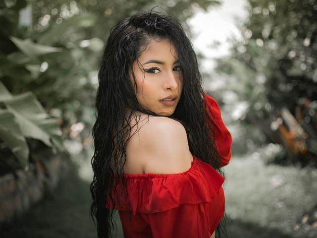 EmilyVv - Live sexe cam - 27643697