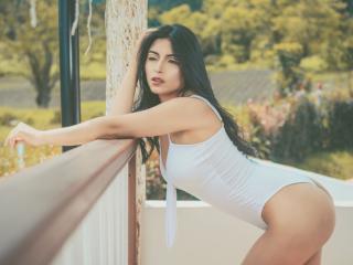 Xem hồ sơ đầy đủ của EmilyVv