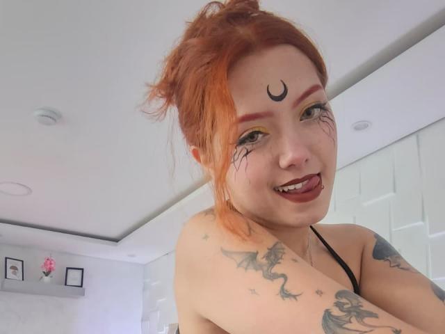 EmmaThomsonn - Live sex cam - 27644327