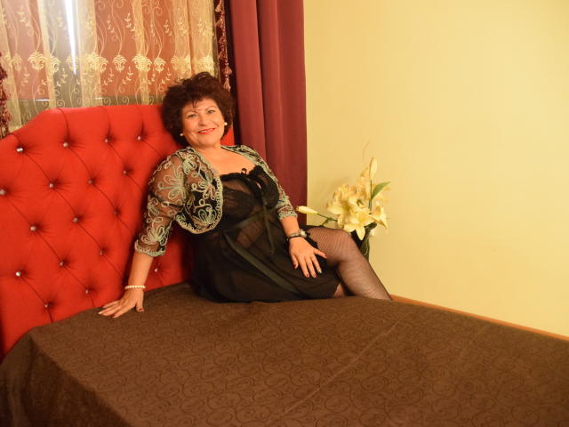 DivineDonna - Live sex cam - 2764683