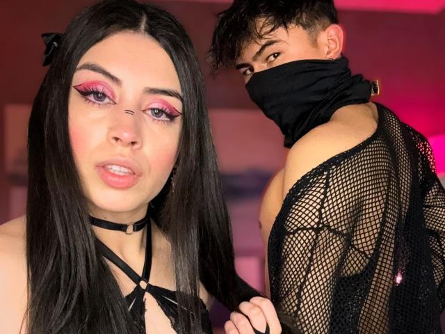 NoahAndRose - Live Sex Cam - 27649038