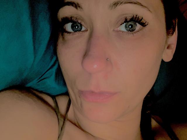Brittpets - Live porn &amp; sex cam - 27650109