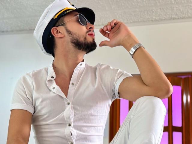 DaltonWhite - Élő pornó és szexkamera - 27651873