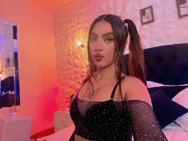 NaireaBeaumont - Live porn &amp; sex cam - 27654505