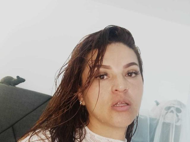 SkylarDesire - Sexe cam en vivo - 27663325