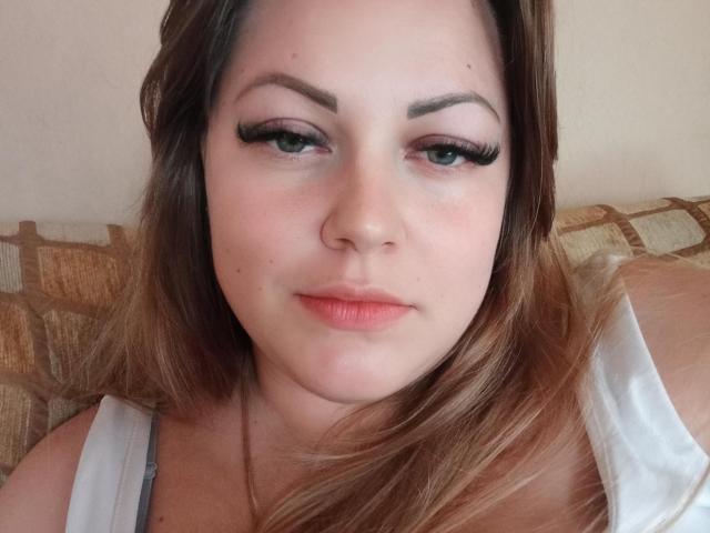 SugaryInna - Live porn &amp; sex cam - 27664480