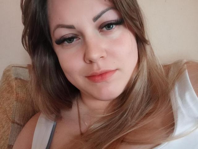 SugaryInna - Live porn &amp; sex cam - 27664487