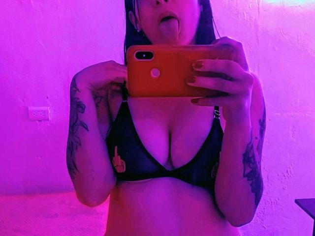 AllisoneMelissa - Live porn &amp; sex cam - 27664704