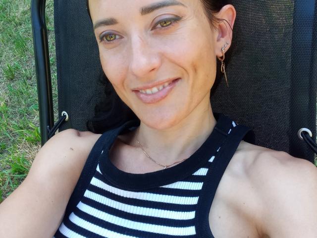 BellaJulls - Live sex cam - 27664991