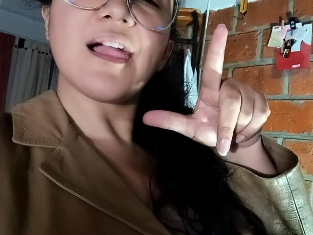 EskelaTheHuntress - Live porn &amp; sex cam - 27665852