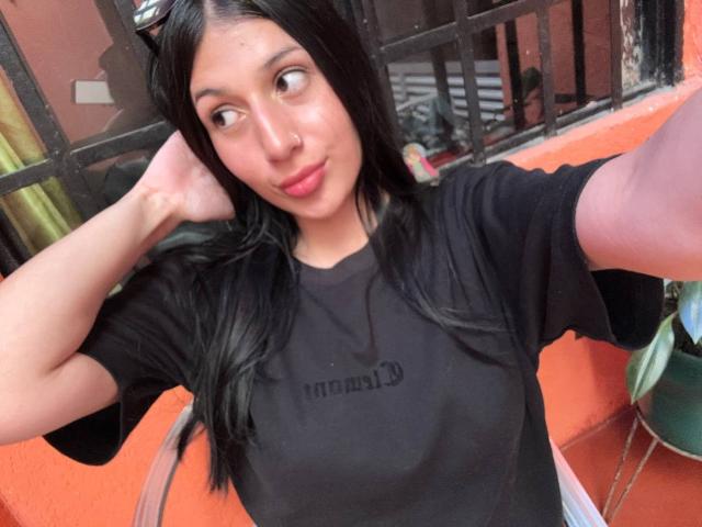 SophieBeaumont - Live sex cam - 27672222