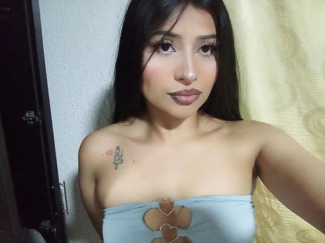 ZarayWhitmore - Sexe cam en vivo - 27674224