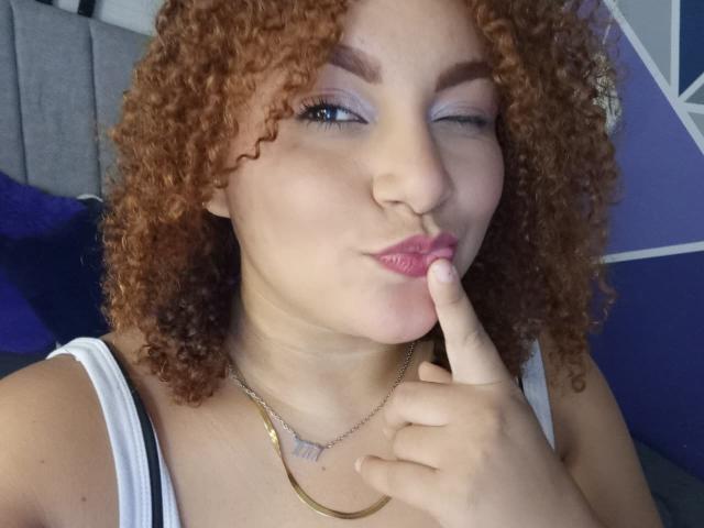 YeraCarey - Élő pornó és szexkamera - 27676268