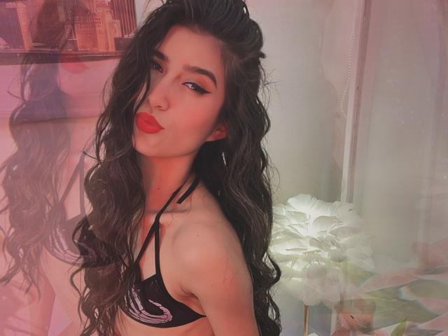 ChlooeZoe - Live Sex Cam - 27678396