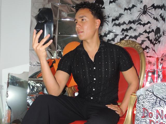 AndrewThomas - Live porn &amp; sex cam - 27681245