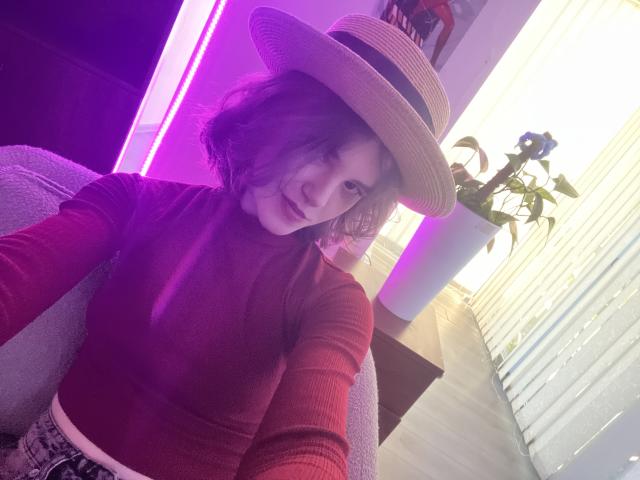 LariElla - Live sexe cam - 27681630