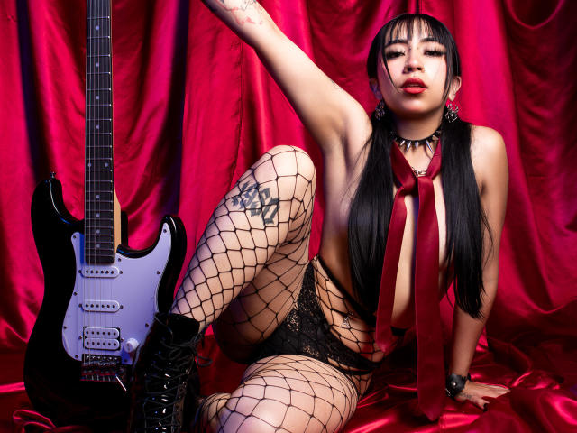 MadisonDarkk - Live porn &amp; sex cam - 27687419