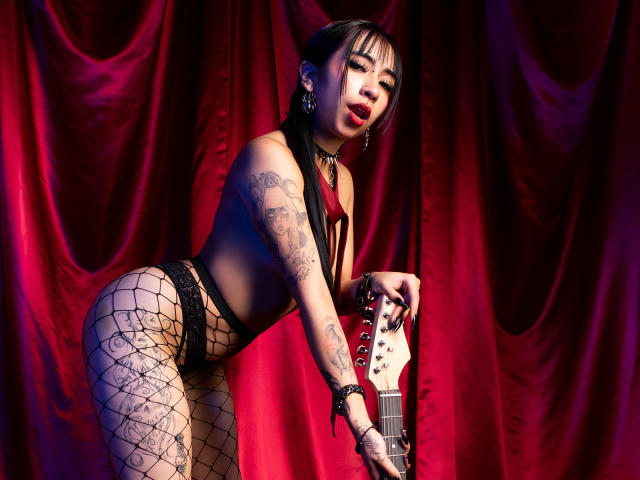 MadisonDarkk - Live porn &amp; sex cam - 27687426