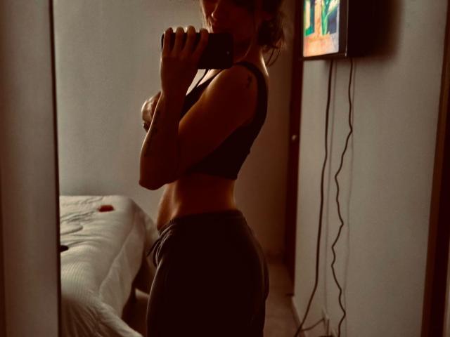 AdharaCooperr - Live porn &amp; sex cam - 27689449