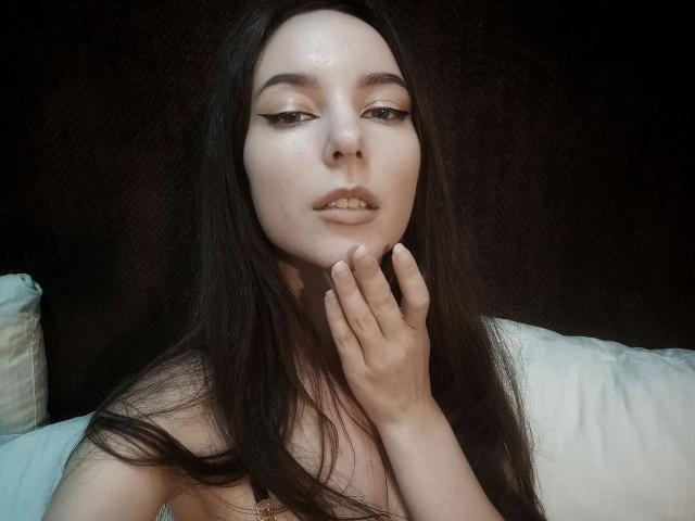 ApheliaAddington - Live porn &amp; sex cam - 27692389